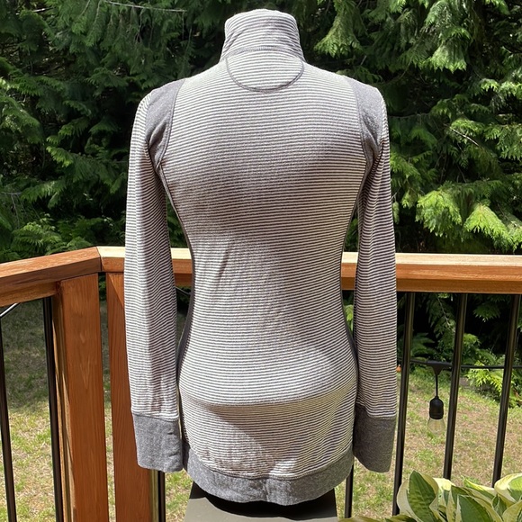 Eddie Bauer Full Zip Jacket - Picture 2 of 4